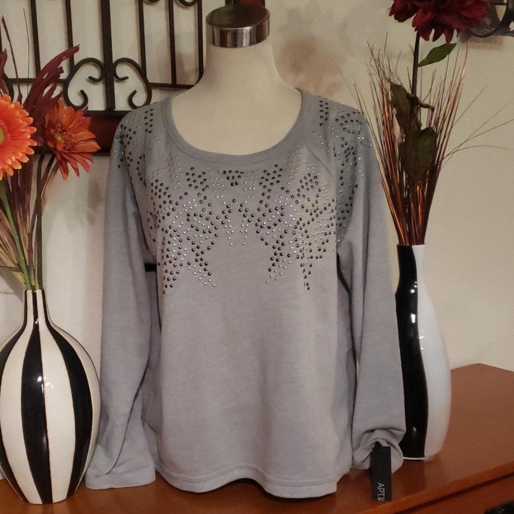 Apt. 9 Grey Sweater/Sweatshirt...Size Petite  L
